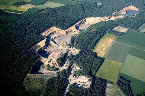 The open mine Ueffeln near Bramsche aerial view/Lower Saxony (2003)