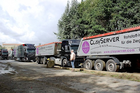 Since 2003 big large quantities of shaly clay are delivered (2005)